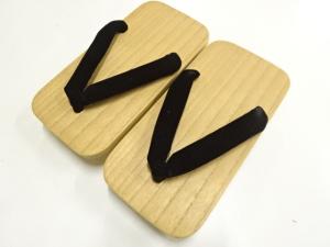 未使用品　鼻緒ビロード　男物桐下駄(23.5センチ)